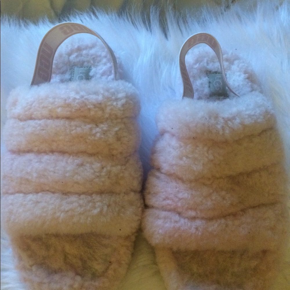 Ugg fluffy size 7 pink like new